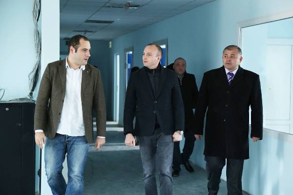 Minister of Regional Development and Infrastructure of Georgia attended the Medical center construction process in Tkviavi