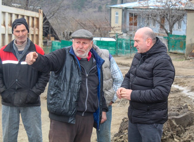 The new road is being built in Mtskhetijvari village