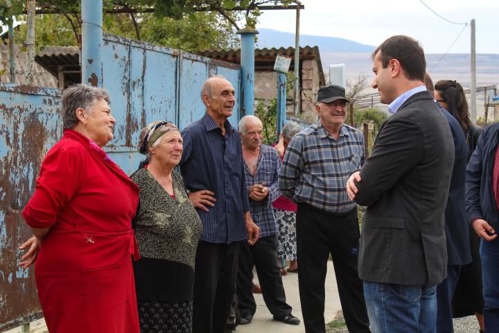 Giorgi Khojevanishvili met the local population in Kvakhvreli and listened to their needs