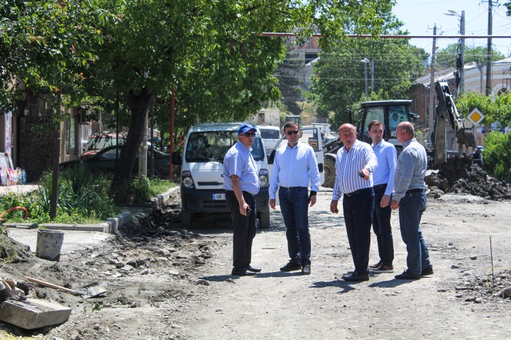    Road infrastructure works are underway in Gori