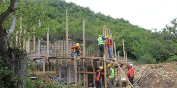 ხაშურის მუნიციპალიტეტში ბიჯნისის წყლის სათავე ნაგებობის მშენებლობა მიმდინარეობს