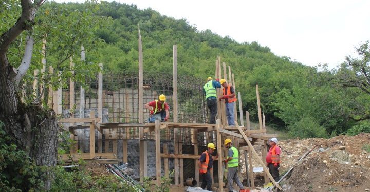 ხაშურის მუნიციპალიტეტში ბიჯნისის წყლის სათავე ნაგებობის მშენებლობა მიმდინარეობს