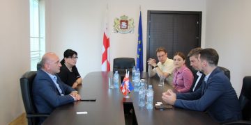 სიმონ გულედანი სლოვაკეთის რესპუბლიკის წარმომადგენლებს შეხვდა