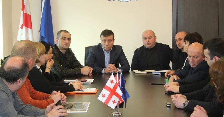 შიდა ქართლის სამხარეო ადმინისტრაციაში კორონავირუსის გავრცელებასთან დაკავშირებით შეხვედრა გაიმართა