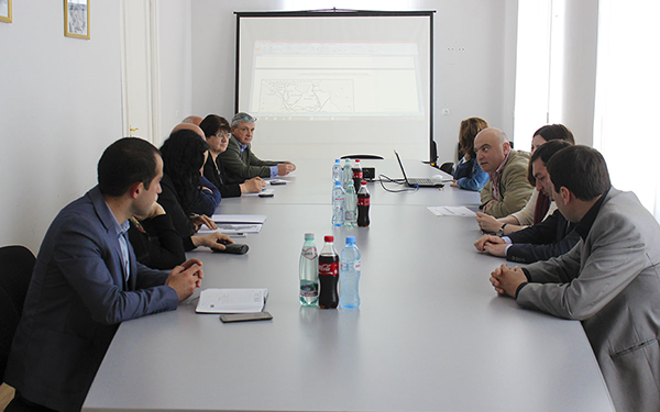 გუბერნატორის ადმინისტრაციაში პრიორიტეტების დოკუმენტის შესახებ იმსჯელეს