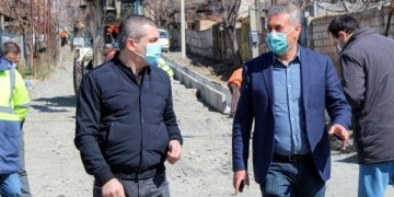 კასპში სამების ქუჩის რეაბილიტაცია მიმდინარეობს