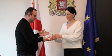 სასკოლო ოლიმპიადის მიმდინარეობასთან დაკავშირებით რწმუნებულის ადმინიტრაციაში შეხვედრა გაიმართა