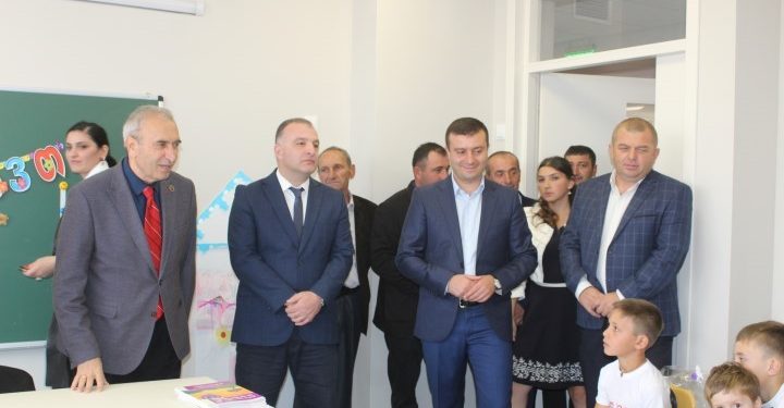 ხაშურის მუნიციპალიტეტის სოფელ ფლევში ახალი საჯარო სკოლა გაიხსნა
