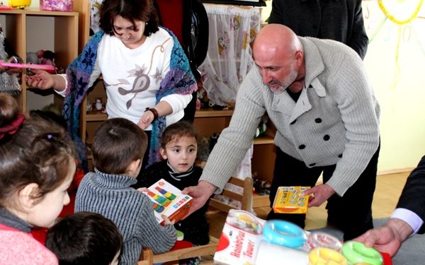 კახა სამხარაძე შავშვების საბავშვო ბაღს სტუმრობდა