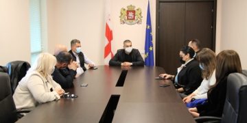 მამუკა საღარეიშვილი რეგიონში მომუშავე სამედიცინო დაწესებულებების წარმომადგენლებს შეხვდა