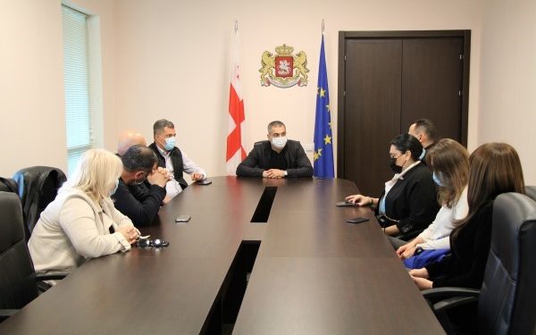 მამუკა საღარეიშვილი რეგიონში მომუშავე სამედიცინო დაწესებულებების წარმომადგენლებს შეხვდა
