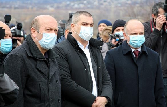 დათა ვანიშვილი საოკუპაციო ხაზთან მდებარე სოფელ ხურვალეთში, მავთულხლართების მეორე მხარეს დღეს დაკრძალეს.