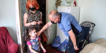 ვალერიან მჭედლიძე გორში მცხოვრებ სოციალურად დაუცველი ოჯახების საჭიროებებს გაეცნო