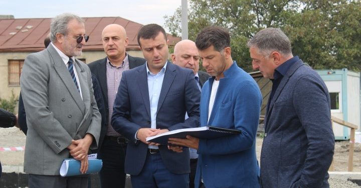 ხაშურში თანამედროვე სტანდარტების შესაბამისი სტადიონის მშენებლობა მიმდინარეობს