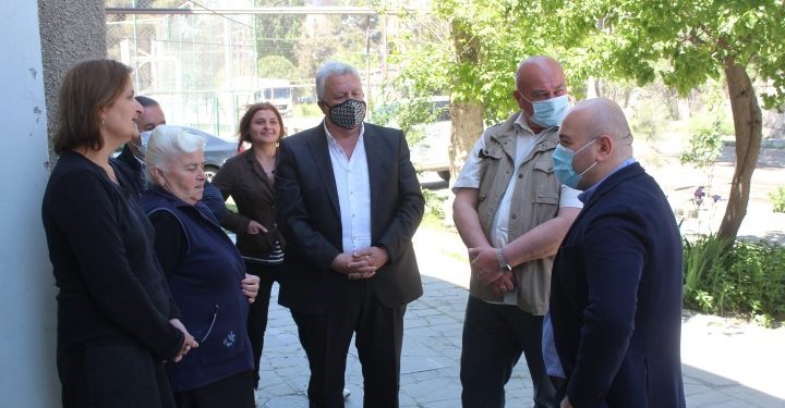 კასპის მუნიციპალიტეტში მართლზომიერ მფლობელობაში არსებული საცხოვრებელი ფართი 6 დევნილ ოჯახს საკუთრებაში გადაეცა
