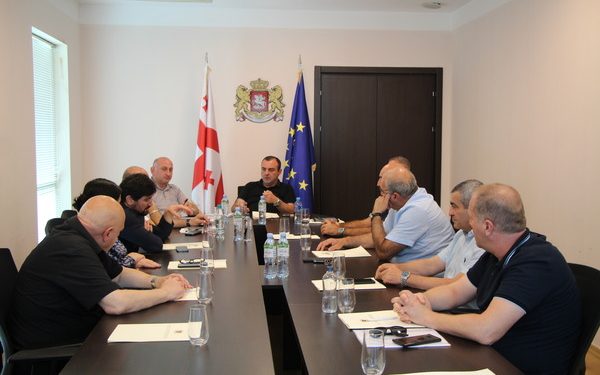 სახელმწიფო რწმუნებულმა ადგილობრივი თვითმმართველობის წარმომადგენლებთან სამუშაო შეხვედრა გამართა