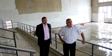 იოსებ ოქრომელიძემ კასპში სპორტ–კომპლექსის მშენებლობის მიმდინარეობა დაათვალიერა