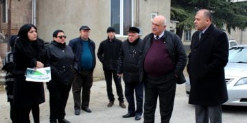 გუბერნატორი გორში კომბინატისა და წმინდაწყლის დასახლებას სტუმრობდა