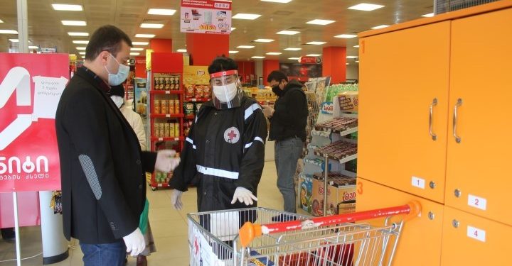 მარტოხელა მოხუცების და სოციალურად დაუცველი ოჯახების დახმარების კამპანიას გორის მარკეტები შეუერთდნენ.