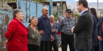 გიორგი ხოჯევანიშვილი ქვახვრელში ადგილობრივ მოსახლეობას შეხვდა და მათი საჭიროებები მოისმინა