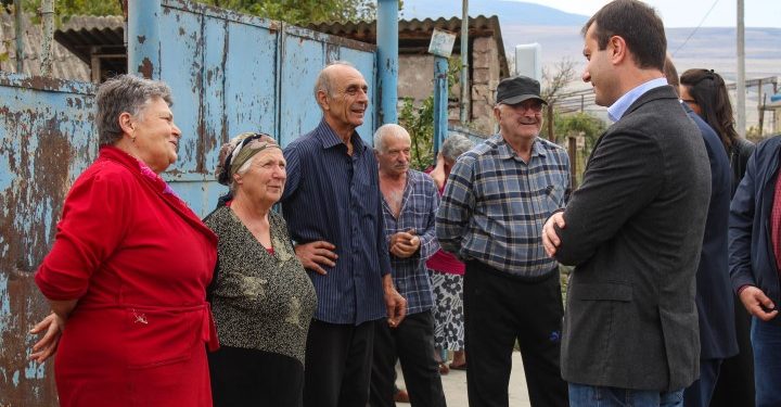 გიორგი ხოჯევანიშვილი ქვახვრელში ადგილობრივ მოსახლეობას შეხვდა და მათი საჭიროებები მოისმინა
