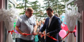 შიდა ქართლის გუბერნატორი ხაშურის №7 საბავშვო ბაღის გახსნას დაესწრო