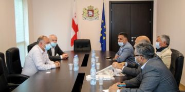 შიდა ქართლის რწმუნებულმა ყაზახეთის ელჩს უმასპინძლა