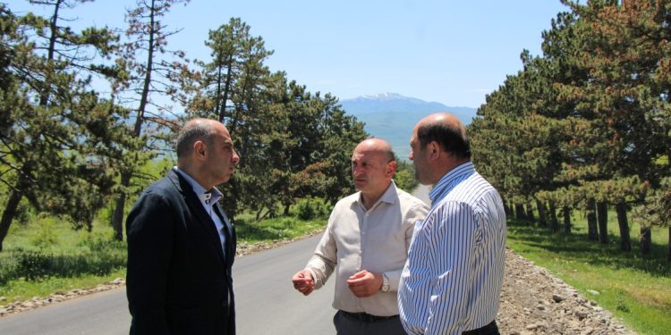 ხაშურის მუნიციპალიტეტში საგზაო ინფრასტრუქტურული სამუშაოები მიმდინარეობს