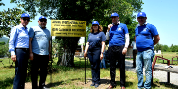 შვეიცარიის ელჩის მონაწილეობით გორში ,,მეგობრობის ბაღი” გაშენდა