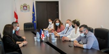 მამუკა საღარეიშვილმა ისრაელის ელჩს უმასპინძლა