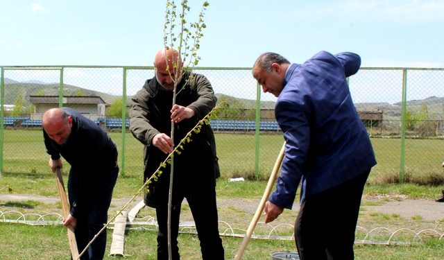 საფებურთო კლუბ ,,გორის” ინიციატივით გამწვანების აქცია მოეწყო