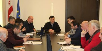 სამხარეო ადმინისტრაციაში კასპისა და გორის მუნიციპალიტეტების წარმომადგენლებთან შეხვედრა გაიმართა