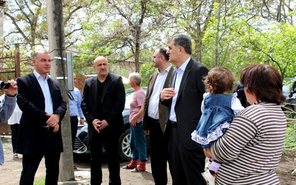 სოზარ სუბარმა და კახა სამხარაძემ დევნილებისთვის დაფინანსებული პროექტები მოინახულეს