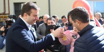 გორში, ახალაშენებულ კორპუსებში 34 დევნილ ოჯახს ბინები გადაეცათ