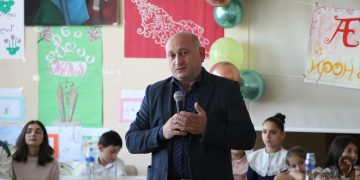 სიმონ გულედანი ოსური ენის დღისადმი მიძღვნილ ღონისძიებას დაესწრო