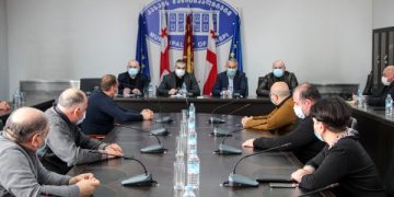 შიდა ქართლის რწმუნებულმა კასპის მერიისა და საკრებულოს წარმომადგენლებთან სამუშაო შეხვედრა გამართა