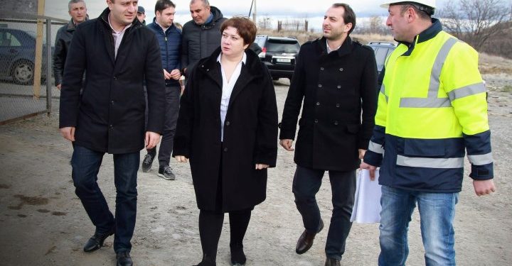 ხელისუფლების წარმომადგენლები კასპის მუნიციპალიტეტში მიმდინარე სამუშაოებს გაეცნენ