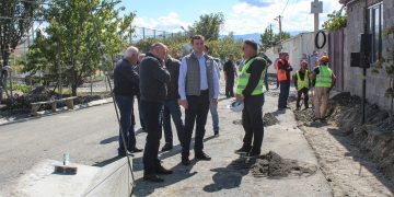 კარალეთის დევნილთა ჩასახლებაში შიდა გზების მოწყობის სამუშაოები მიმდინარეობს