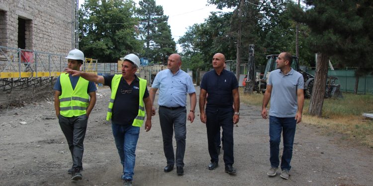 ქარელის მუნიციპალიტეტში საჯარო სკოლების რეაბილიტაცია მიმდინარეობს