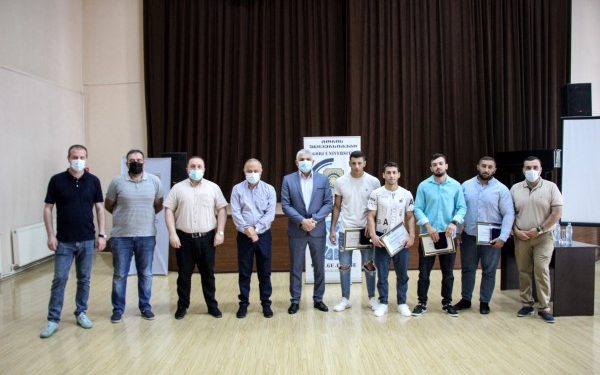 შიდა ქართლის სახელმწიფო რწმუნებული საქართველოს ,,უნივერსიადა 2021“-ის გამარჯვებულებს შეხვდა