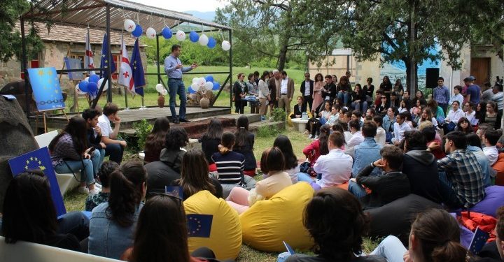 ,,ევროპის დღეების” დასკვნით ღონისძიებას არტ-ვილა გარიყულამ უმასპინძლა