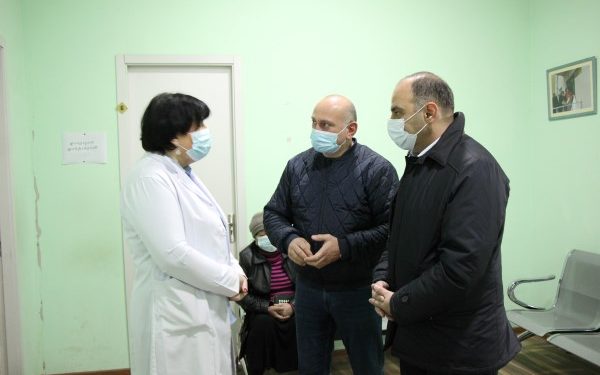 სურამის კლინიკაში მოსახლეობის ვაქცინაცია მიმდინარეობს