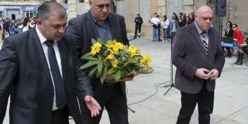 შიდა ქართლის გუბერნატორის ადმინისტრაციის წარმომადგენლებმა 9 აპრილს დაღუპულთა ხსოვნას პატივი მიაგეს