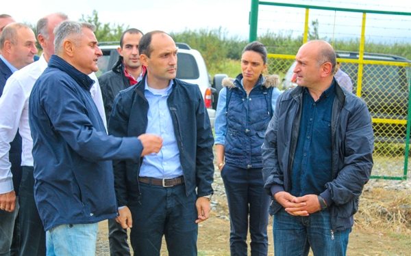 პროგრამა დანერგე მომავალის ფარგლებში გაშენებული ბაღიდან პირველი მოსავალი მიიღეს