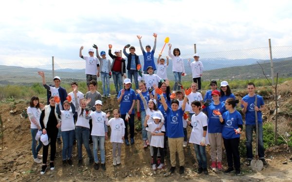 დედამიწის დღის კვირეულის ფარგლებში გორში ხეები დარგეს