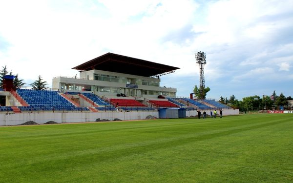 გუბერნატორმა გორის ცენტრალური სტადიონის სარეაბილიტაციო სამუშაოები მოინახულა