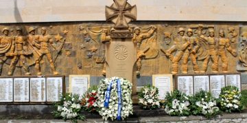 გუბერნატორმა გორელ ვეტერანებს 9 მაისი მიულოცა