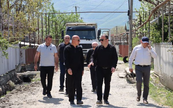 ქარელის მუნიციპალიტეტში საგზაო ინფრასტრუქტურის მოწყობის სამუშაოები მიმდინარეობს