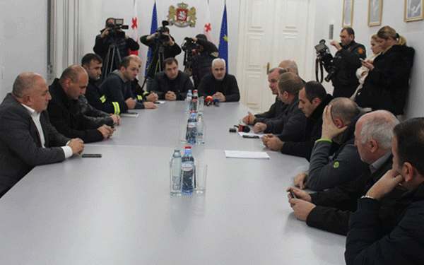 შიდა ქართლის სამხარეო ადმინისტრაციაში საგანგებო შტაბის სხდომა შედგა