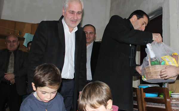 გუბერნატორის საახალწლო მილოცვა სოციალურად დაუცველ ოჯახებს